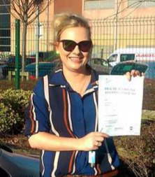 Louise - BD4 First Time Driving Test Pass at Thornbury
